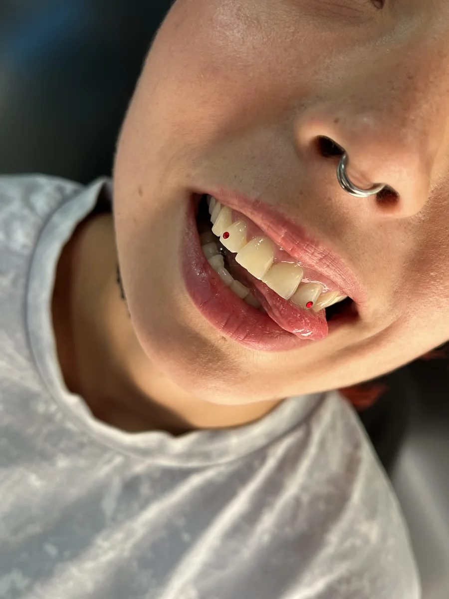 Piercing septum realizado en The Club